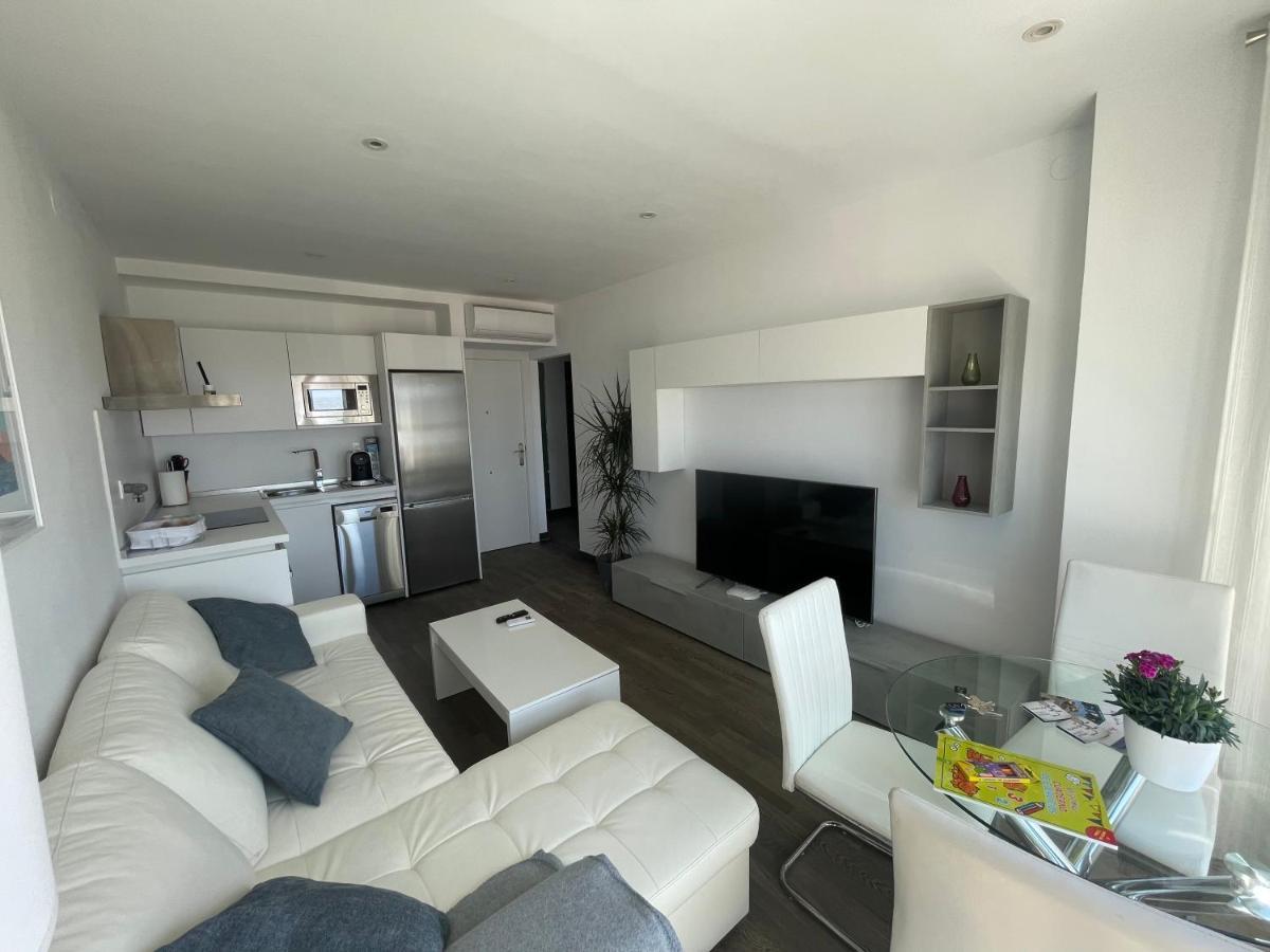 Apartamento 5 Home Suites อัลเมรีอา ภายนอก รูปภาพ